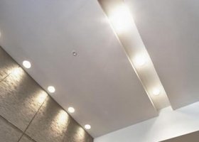Paneles decorativos y techo de pladur Vilanova i la Geltrú