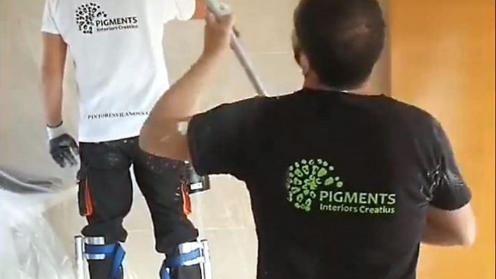 Cómo reparar grietas por humedad en paredes y muros